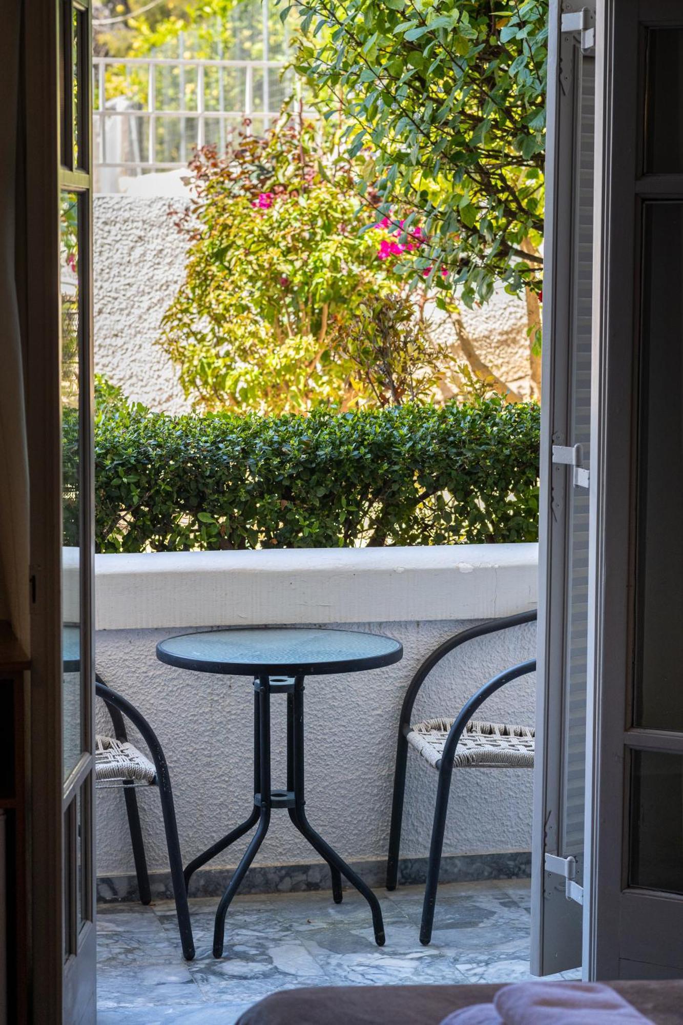 Erato Hotel Agia Marina  Exterior foto